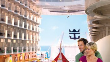 1688994567.888_c485_Royal Caribbean International Oasis of the seas accommodation Promenade balcony.jpg